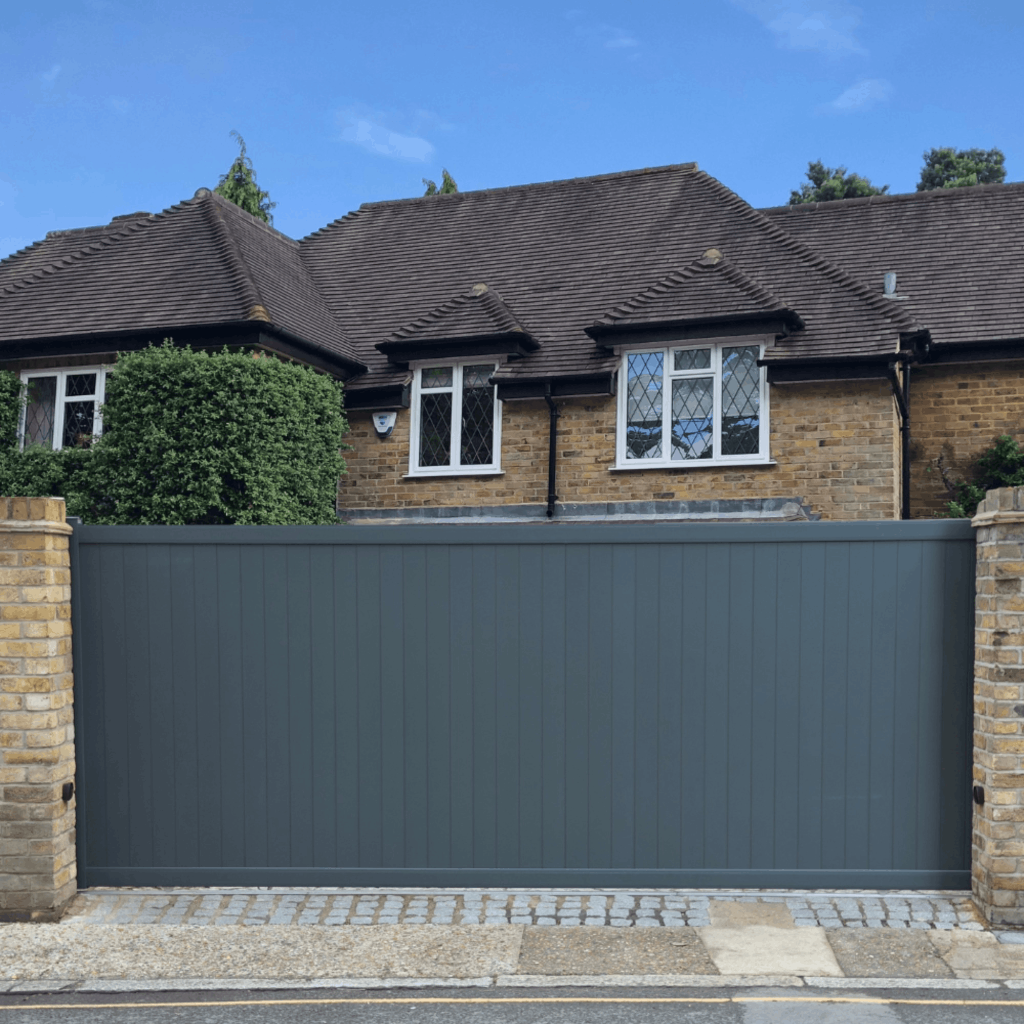 planning for gate by the road