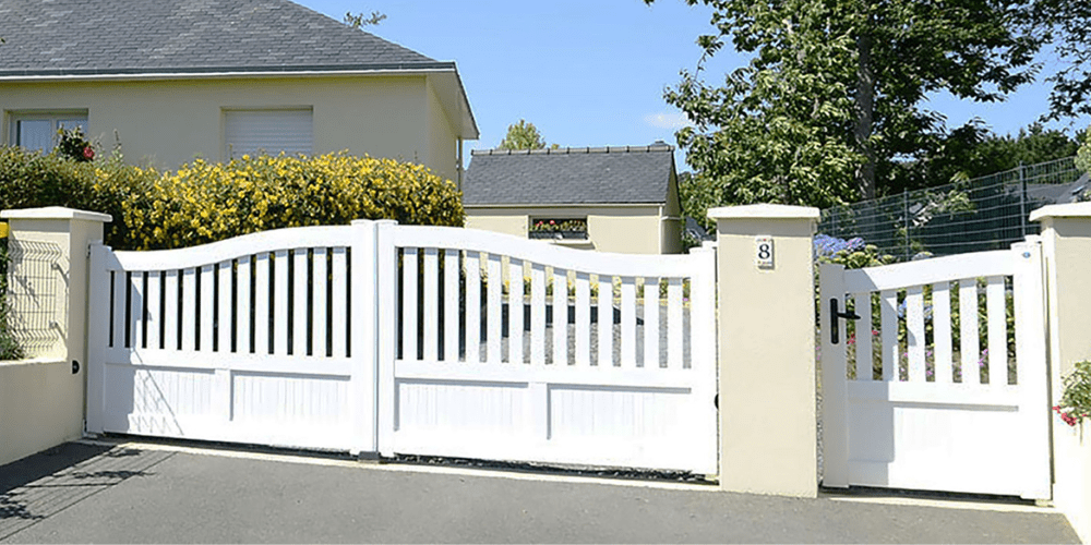 Factors to Consider When Choosing a Driveway Gate Style